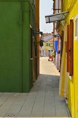 Fototapeta na wymiar Colorful Burano alley, Italy