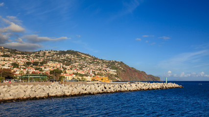 Fototapeta na wymiar Funchal Waterfront