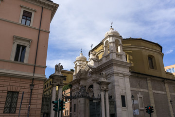 Fototapeta na wymiar Vatican city gate