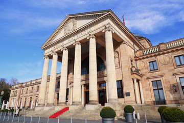 Obraz premium Wiesbaden, das Kurhaus (Februar 2015)