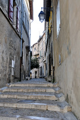 Fototapeta na wymiar Arles, vicolo