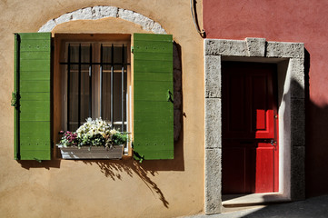 Roussillon, facciata