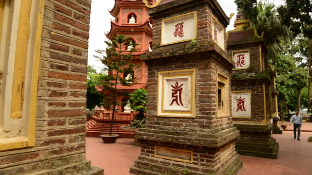 Walk Through of the Tran Quoc Pagoda in Hanoi Vietnam