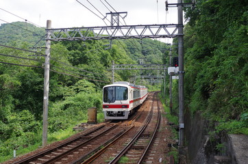 山奥を走る神戸電鉄