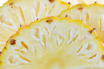 sliced pineapple