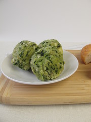 Spinat-Knödel