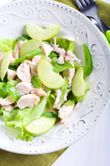 Green apple and chicken salad