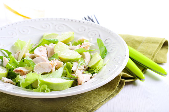 Green apple and chicken salad