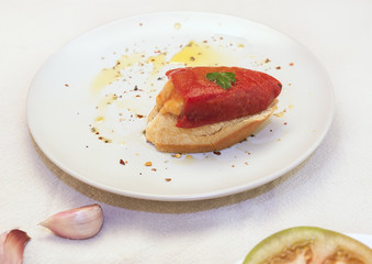 Pincho de Pimiento del piquillo relleno de merluza y gamba