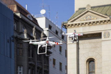 Two Drone to fly in the city