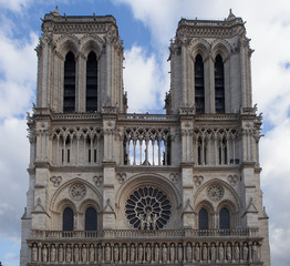 Fototapeta na wymiar facade of the cathedral Notre Dame de Paris