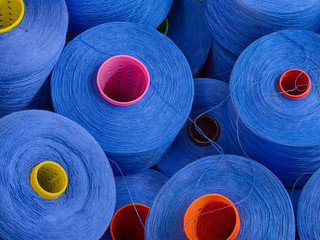 Blaues Garn