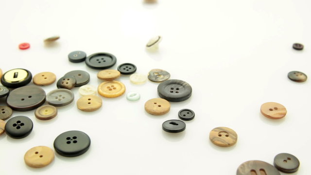 falling buttons tracking