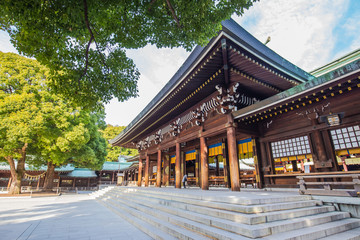 Obraz premium Świątynia Meiji-jingu w Tokio, Japonia