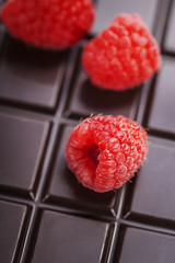 dark chocolate bar with raspberry
