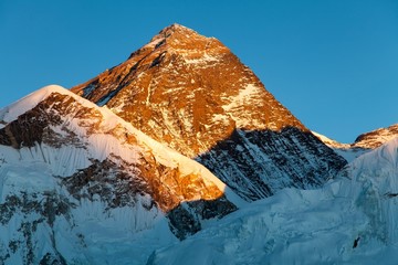 Evening view of Mount Everest from Kala Patthar