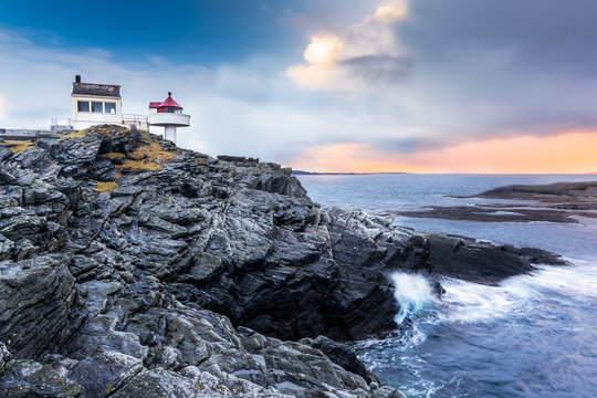 Fj&oslash;l&oslash;y lighthouse