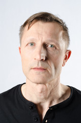 Obraz premium Porträt denkender Mann