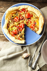 Vegetable pie with paprika, tomatoes and cheese