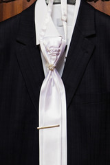 Man's style, dressing, suit, shirt, tie