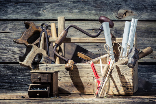 Vintage small carpentry workshop - Powered by Adobe