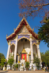 Fototapeta na wymiar temple at wat bangnomko