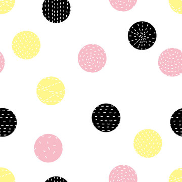 Cute polka dot. Seamless pattern.