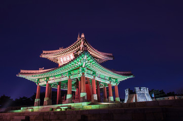 Naklejka premium Hwaseong fortress in Suwon,Korea
