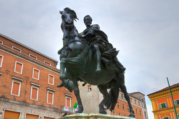 Fototapeta na wymiar Ranuccio Farnese statue. Piacenza. Emilia-Romagna. Italy.