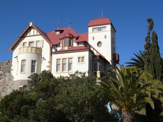 Fototapeta premium Das Goerke Haus in Lüderitz