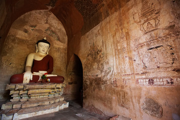 Buddha's statue in a Bagan pagoda