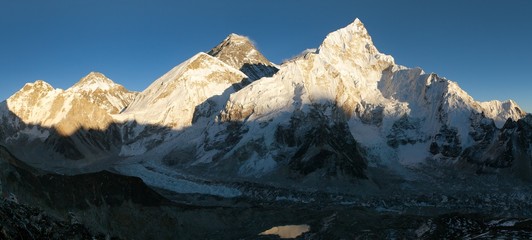 Evening panoramic view of Mount Everest from Kala Patthar