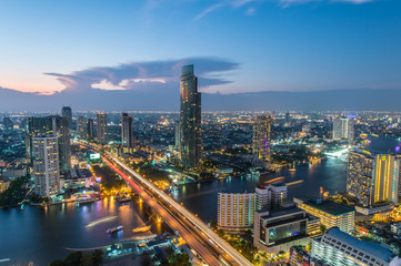 Fototapeta na wymiar Night view of Saphan Taksin bridge in Bangkok, Thailand