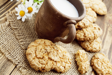 Milk and oatmeal cookies