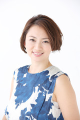 女性・白バック