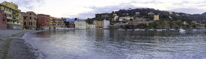 Obraz premium Sestri (GE), Golfo del Silenzio, panorama 180°. Color image