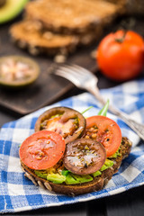 Avocado sandwich
