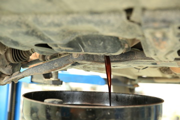 draw off used  car engine oil