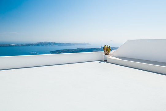 Fototapeta White architecture on Santorini island, Greece