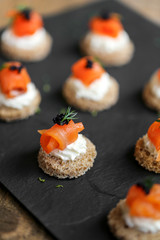 toast saumon fumé mousse de fromage frais 3