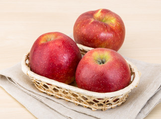 Red apples
