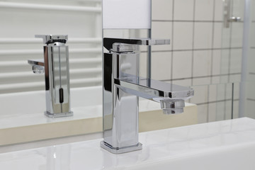 robinet de salle de bain