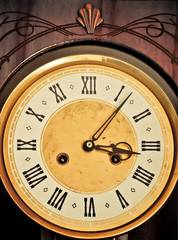Fototapeta na wymiar Antique clock dial