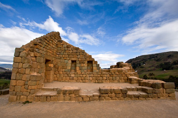 Fototapeta premium Ingapirca important inca ruins in Ecuador