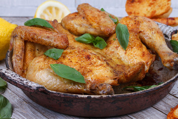 Chicken on Bread With Herbs and Lemon