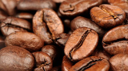 Coffee Beans Close-Up (16:9 Aspect Ratio)