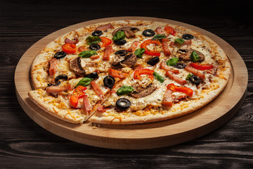 Ham pizza