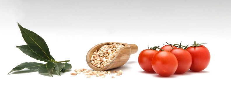 Alloro, pomodorini e cereali