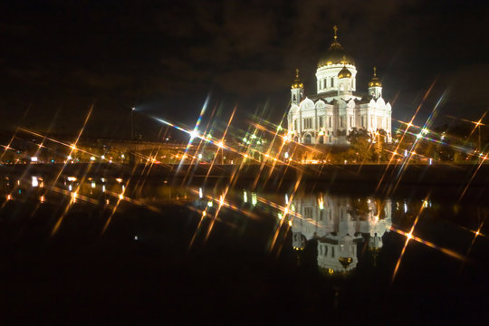 Moscow: Christ the Savior Cathedral in Christmas illumination