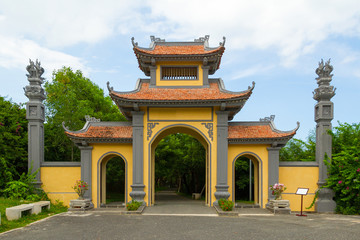 Fototapeta premium entrance to the pagoda